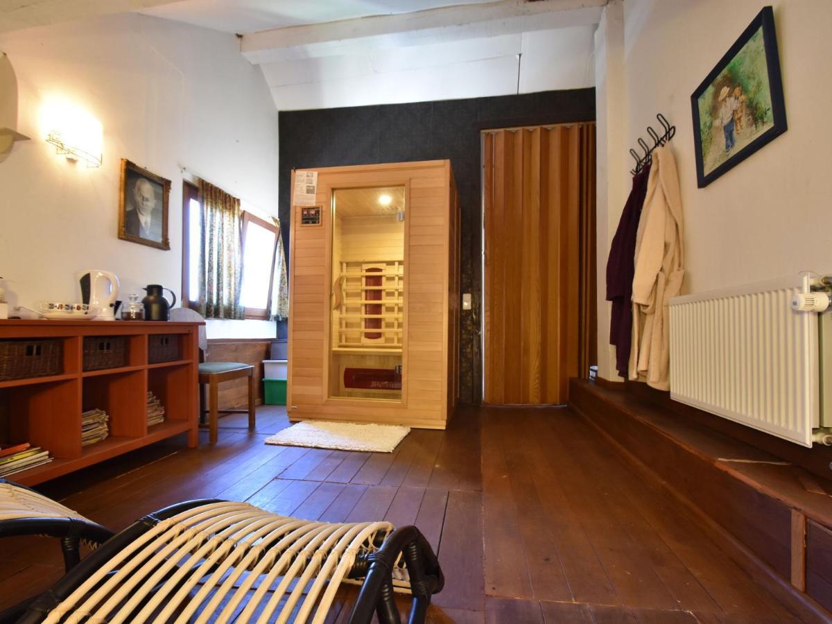 Spacious Holiday Home With Sauna In Celles Sur Plaine Eguisheim Bilik gambar